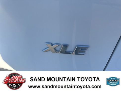 Used 2021 Toyota RAV4 XLE image 9