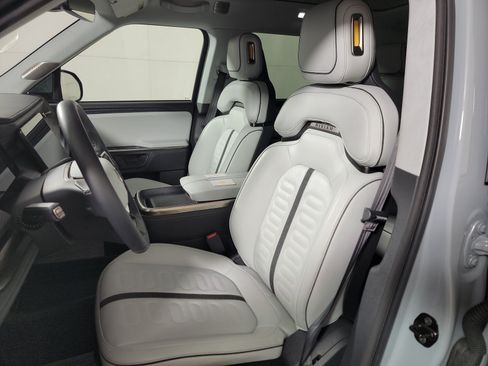Used 2024 Rivian R1S Adventure AWD/4WD image 20