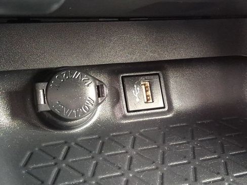 Used 2024 Toyota RAV4 XLE AWD/4WD image 19