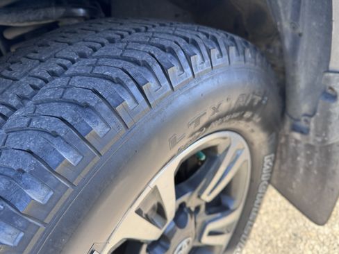 Used 2015 Toyota Tacoma 4x4 Access Cab V6 w/ TRD Off-Road Package image 54