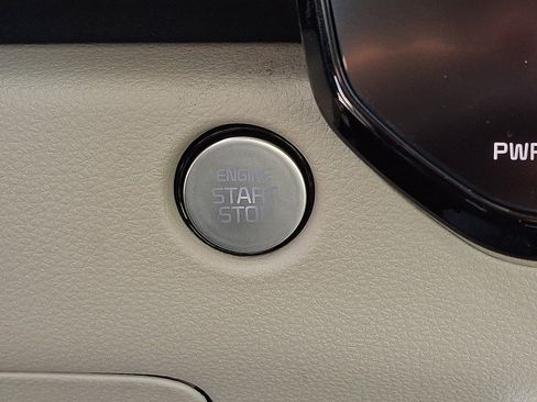 New 2026 Kia Carnival EX FWD image 15
