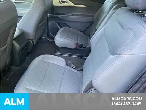 Used 2025 Ford Explorer Active image 11