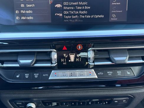 Used 2022 BMW Z4 sDrive30i w/ M Sport Package image 16