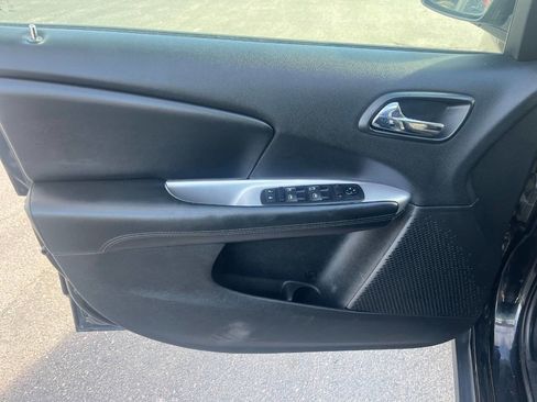 Used 2016 Dodge Journey SXT w/ Comfort/Convenience Group image 24