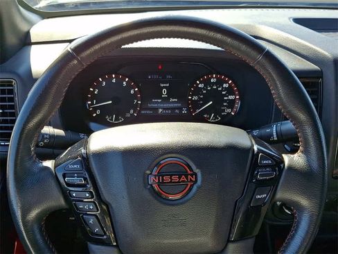 Used 2024 Nissan Frontier PRO-4X image 19