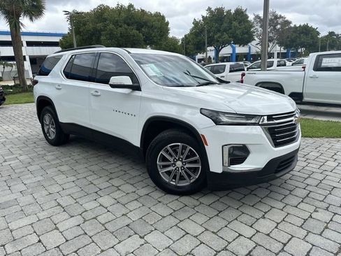Used 2022 Chevrolet Traverse LT FWD image 21
