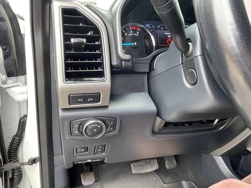 Used 2022 Ford F250 Platinum image 15
