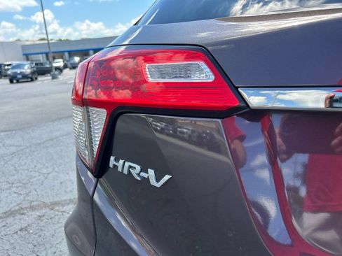 Used 2022 Honda HR-V EX image 13