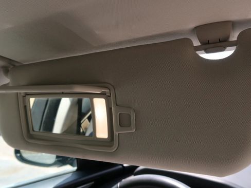 Used 2020 Jaguar XE S image 40