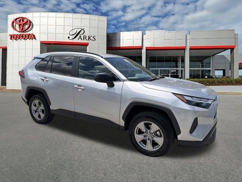 Certified 2025 Toyota RAV4 LE AWD/4WD image 1