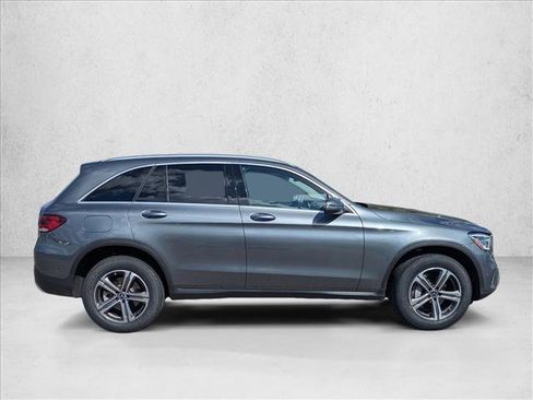 Used 2022 Mercedes-Benz GLC 300 4MATIC image 3