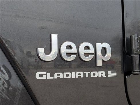 Used 2023 Jeep Gladiator Overland AWD/4WD image 23