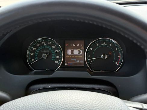 Used 2012 Jaguar XF Portfolio RWD image 13
