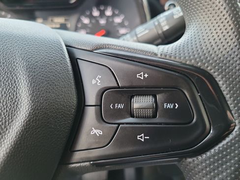 Used 2025 Chevrolet Trax LS image 8