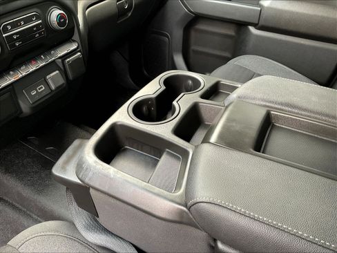 Used 2022 Chevrolet Silverado 1500 Custom AWD/4WD image 18