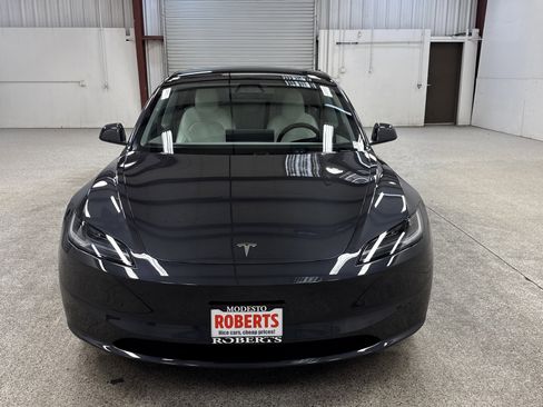 Used 2025 Tesla Model 3 Long Range image 32