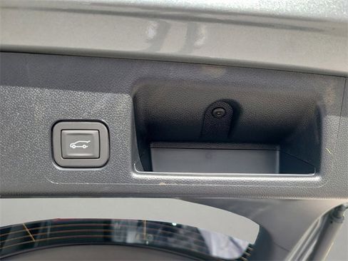 New 2026 Chevrolet Equinox EV RS image 12