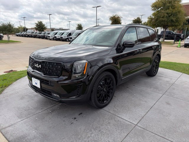Used 2022 Kia Telluride SX w/ Nightfall Edition Package AWD/4WD image 3
