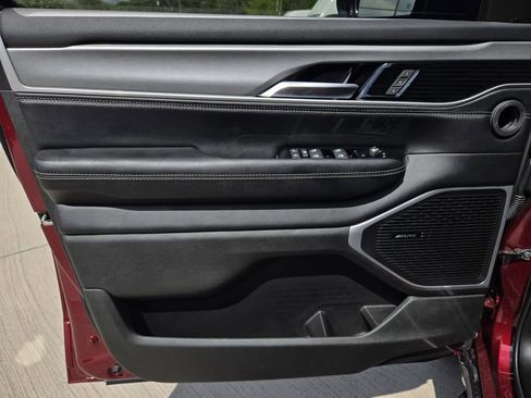 New 2026 Jeep Grand Wagoneer 4WD image 17