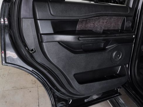 Used 2020 Ford Expedition Limited w/ Equipment Group 301A AWD/4WD image 46