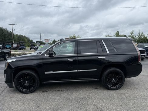 Used 2018 Cadillac Escalade Platinum AWD/4WD image 5