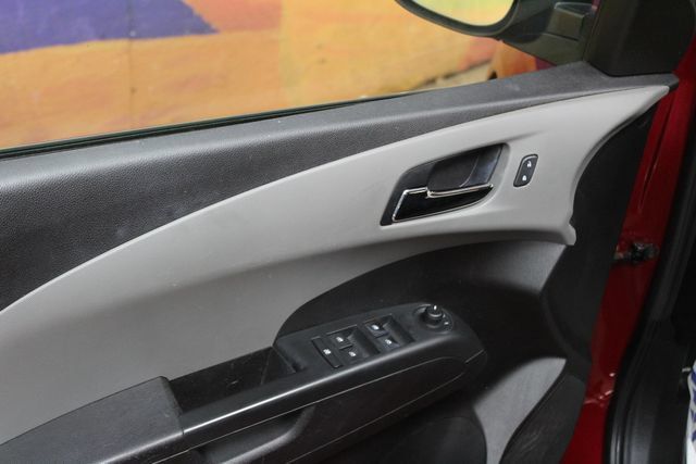 Used 2015 Chevrolet Sonic LT FWD image 13