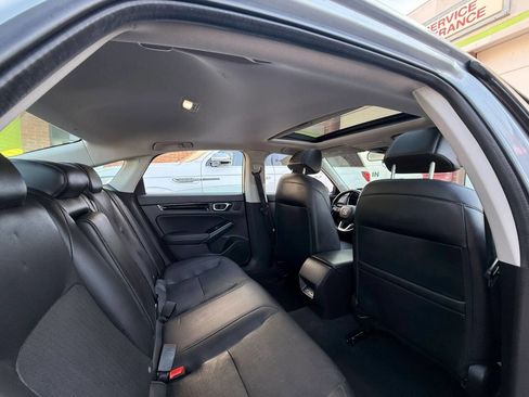 Used 2022 Honda Civic Touring image 17