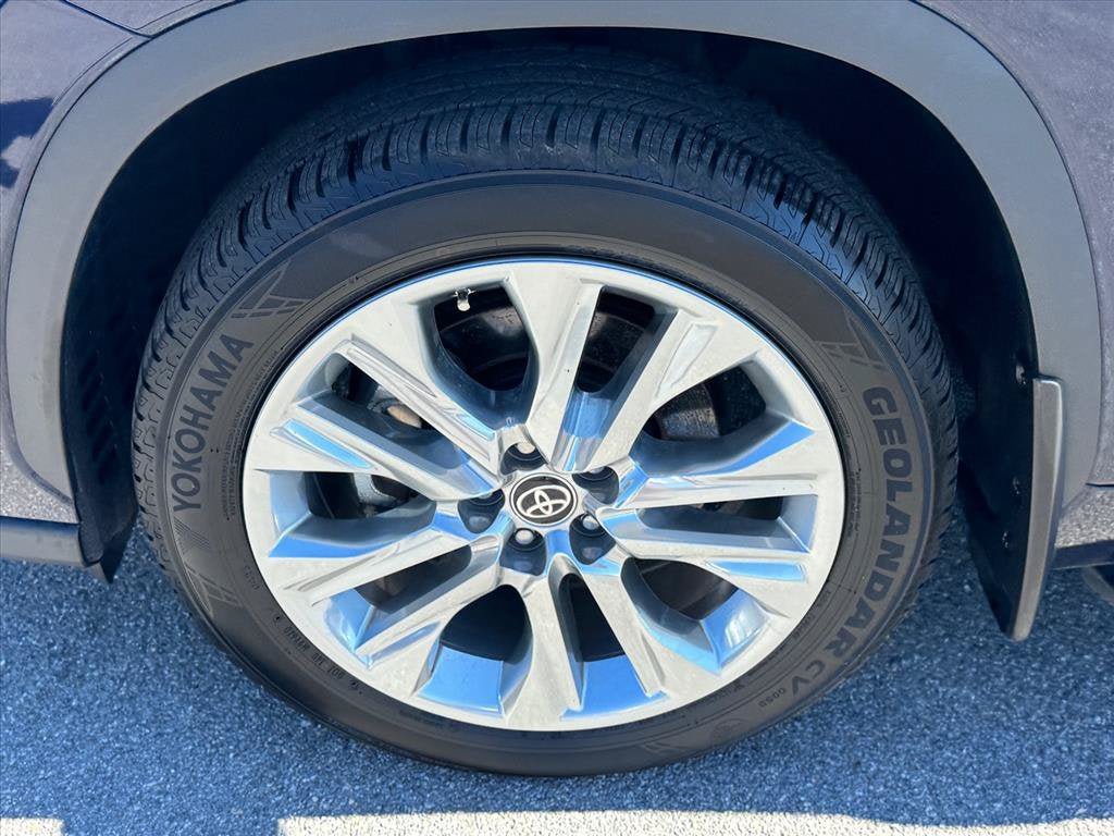 Used 2022 Toyota Highlander Limited AWD/4WD image 15