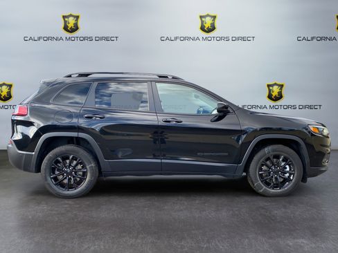 Used 2023 Jeep Cherokee Altitude Lux image 4