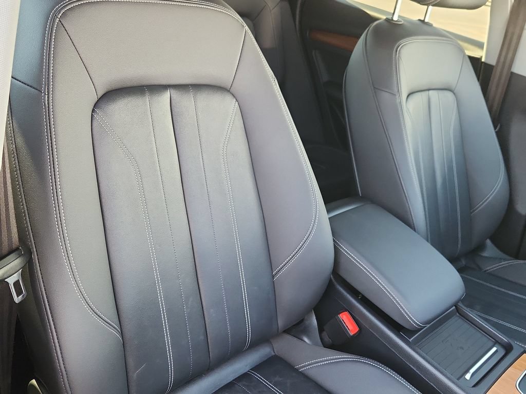 Used 2021 Audi Q5 e Premium Plus w/ Premium Plus Package AWD/4WD image 16