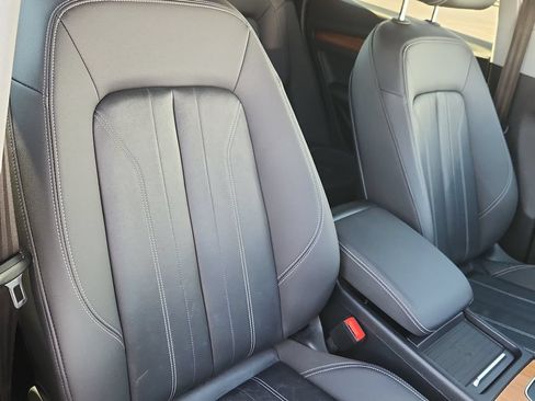 Used 2021 Audi Q5 e Premium Plus w/ Premium Plus Package AWD/4WD image 16