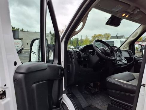 Used 2025 RAM ProMaster 2500 w/ Convenience Group FWD image 16