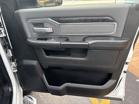 Used 2022 RAM 3500 Big Horn AWD/4WD image 34