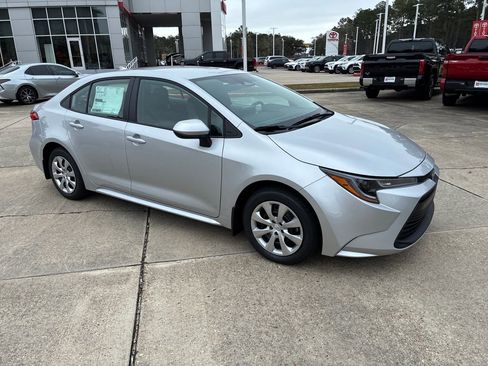 New 2026 Toyota Corolla LE image 9