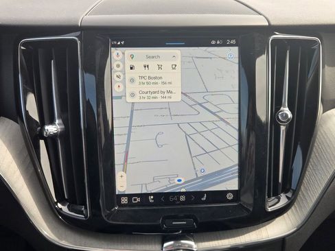 Used 2025 Volvo XC60 B5 Plus image 20