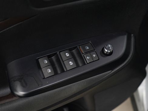 Used 2017 Toyota Highlander LE AWD/4WD image 20