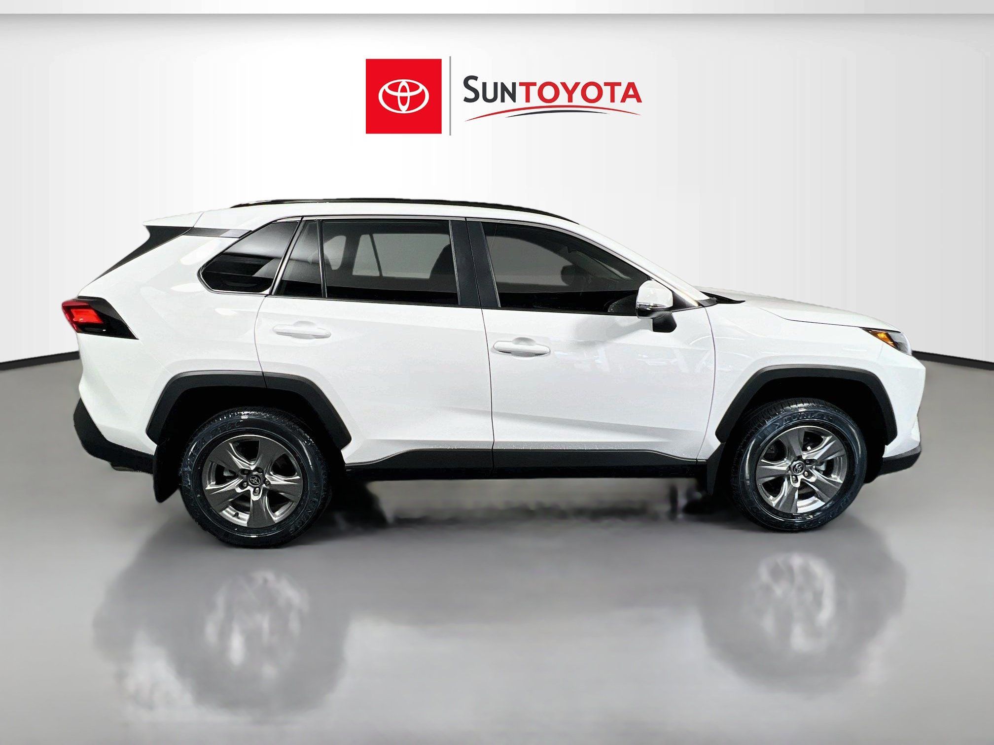 Used 2025 Toyota RAV4 XLE w/ Convenience Package FWD image 2