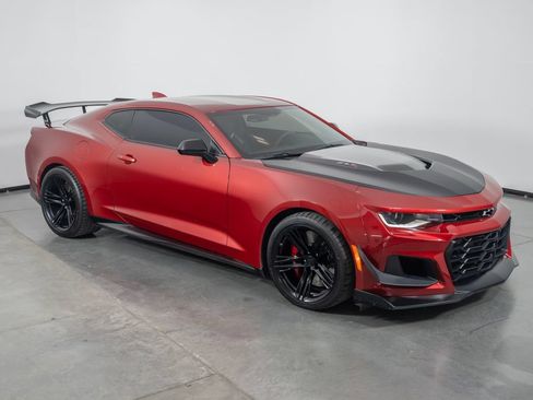 Used 2018 Chevrolet Camaro ZL1 RWD image 31