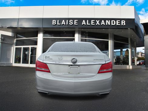 Used 2016 Buick LaCrosse Base image 4