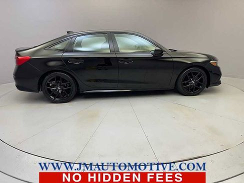Used 2023 Honda Civic Sport image 6