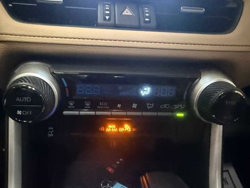 Certified 2024 Toyota RAV4 XLE Premium image 34