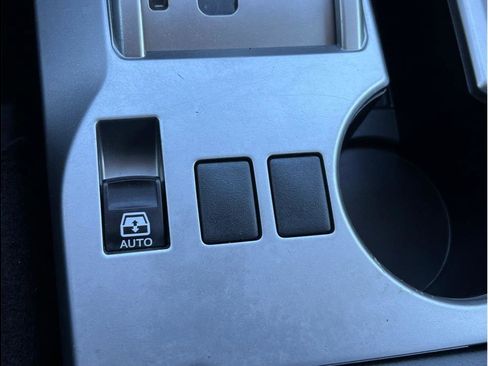 Used 2018 Toyota 4Runner SR5 image 16