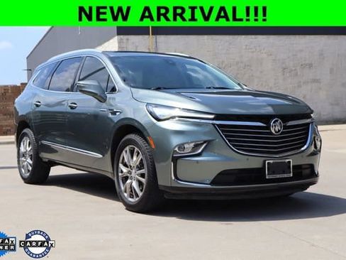 Used 2022 Buick Enclave Essence w/ Experience Buick Package FWD image 1