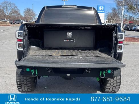 Used 2011 Toyota Tundra Grade image 17