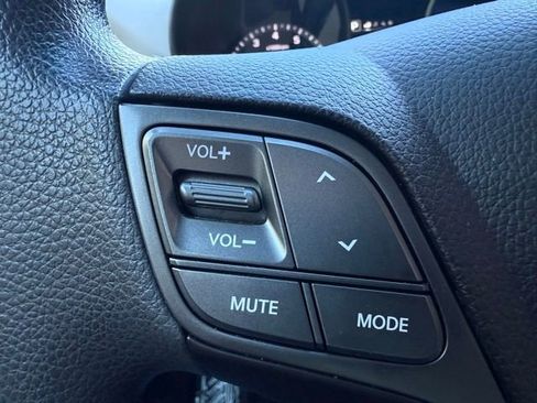 Used 2017 Hyundai Santa Fe Sport image 12