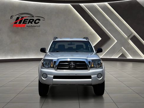 Used 2005 Toyota Tacoma PreRunner RWD image 12