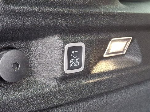 Used 2021 Jeep Grand Cherokee L Summit w/ Advanced Protech Group IV image 32