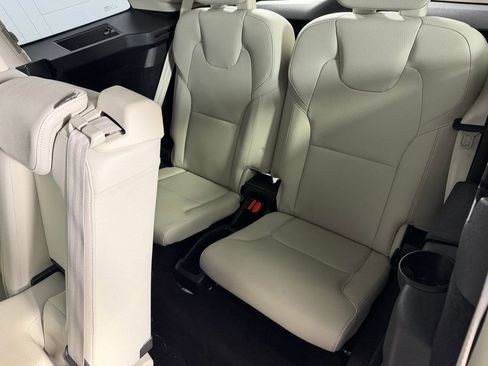 Used 2023 Volvo XC90 B6 Plus w/ Protection Package Premier AWD/4WD image 28
