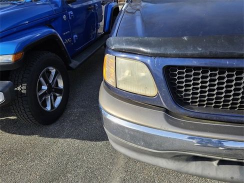 Used 2002 Ford F150 XLT image 5