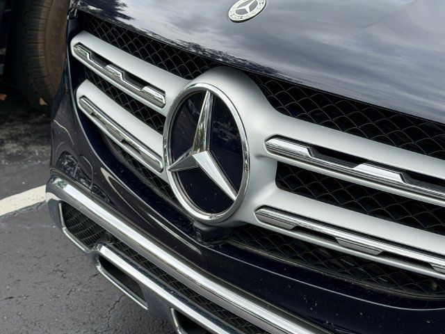 Used 2021 Mercedes-Benz GLC 300 image 4